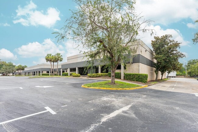 More details for 5200-5225 Region Ct, Lakeland, FL - Industrial for Lease