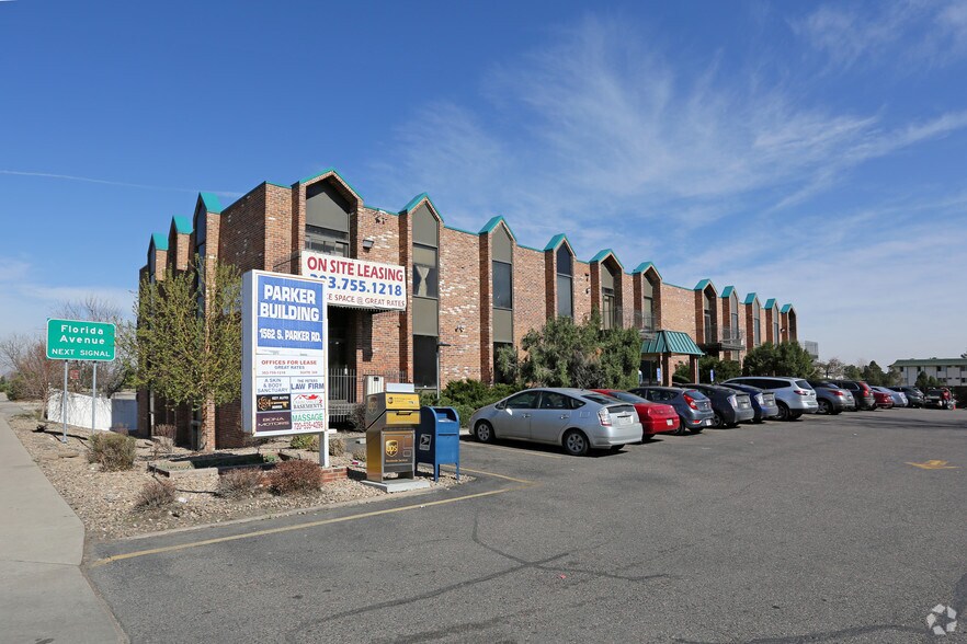 1562 S Parker Rd, Denver, CO à louer - Photo principale - Image 1 de 3