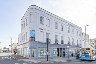 Plus de détails pour 25-27 Pittville St, Cheltenham - Commerce de détail à louer