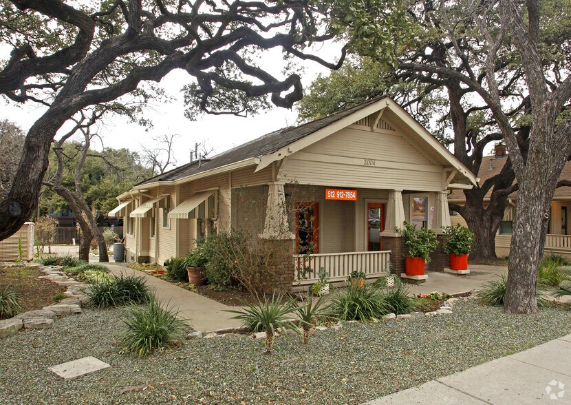 2004 S Congress Ave, Austin, TX à louer - Photo du bâtiment - Image 1 de 2
