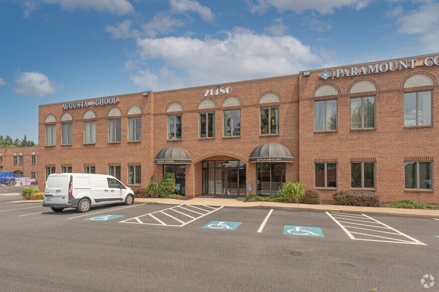 21480 Pacific Blvd, Dulles Town Center, VA à louer - Photo du bâtiment - Image 3 de 3