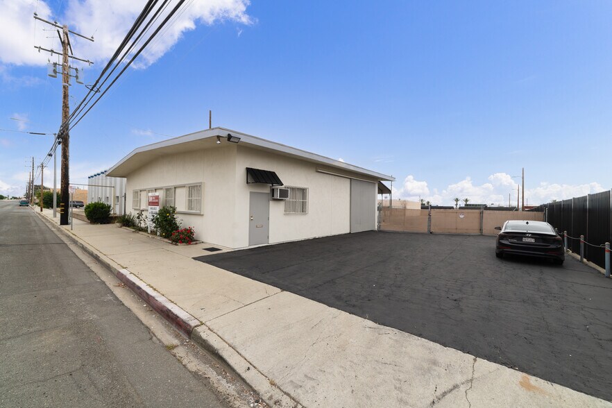 1247 Brooks St, Ontario, CA à louer - Numérisation 3D de Matterport - Image 2 de 40