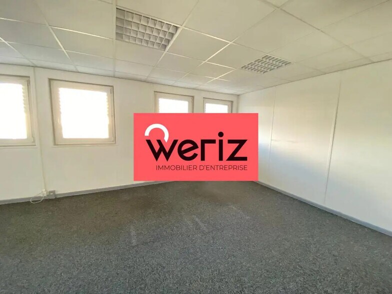 Office in Marseille for lease - Interior Photo - Image 3 of 10