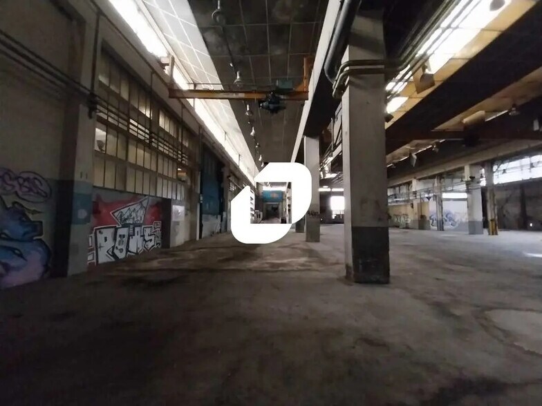 1 Rue De Montrond, Givors à louer - Photo du bâtiment - Image 2 de 17