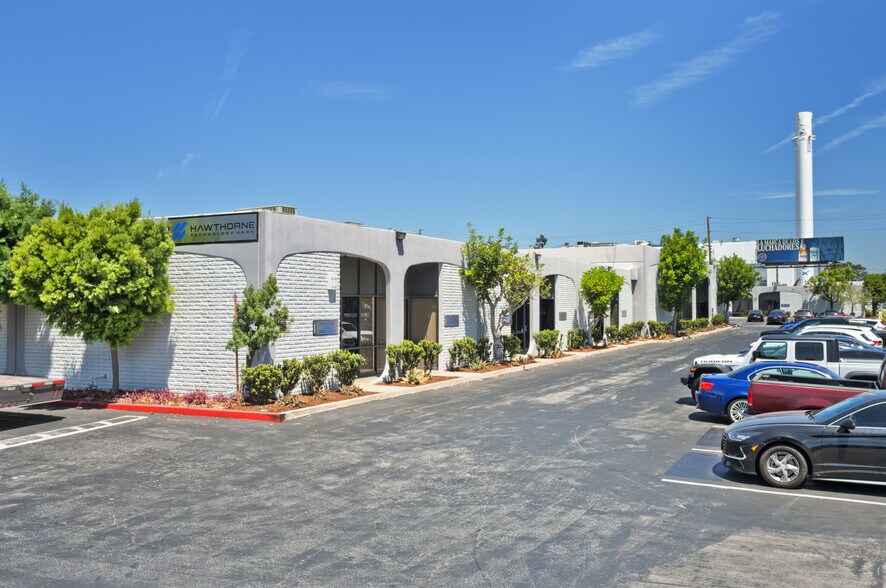 12563-12575 Crenshaw Blvd, Hawthorne, CA à louer - Photo du bâtiment - Image 3 de 6