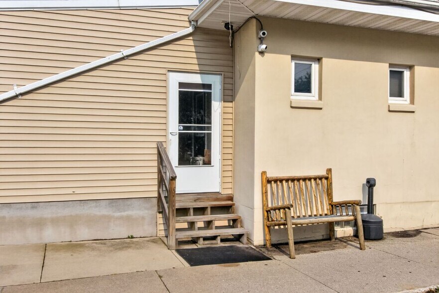 133 E Main St, Embarrass, WI for sale - Building Photo - Image 3 of 54