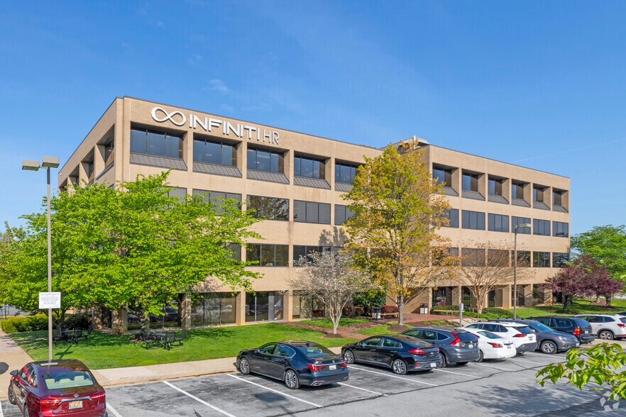 3905 National Dr, Burtonsville, MD à louer - Photo principale - Image 1 de 5