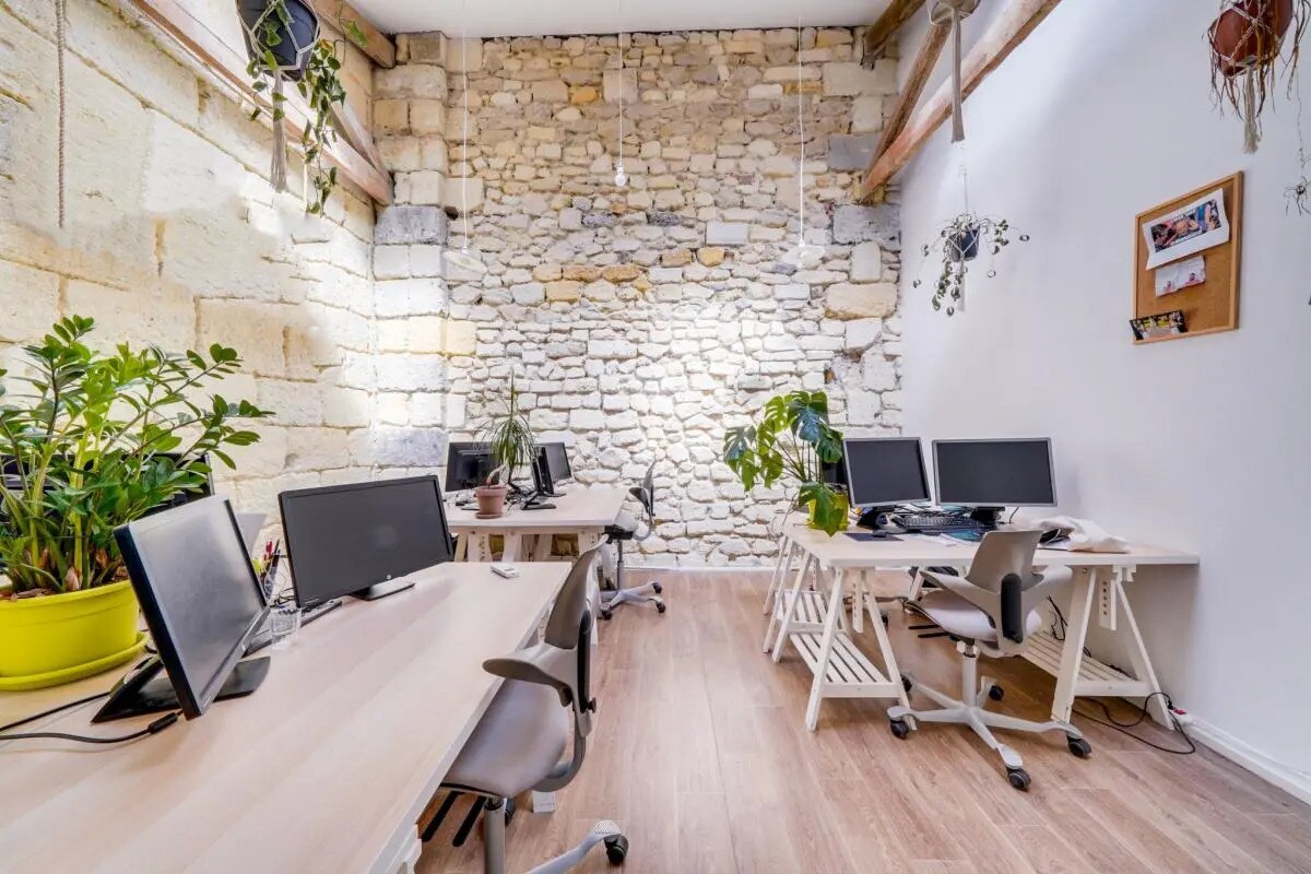 Office in Bordeaux for lease Building Photo- Image 1 of 8