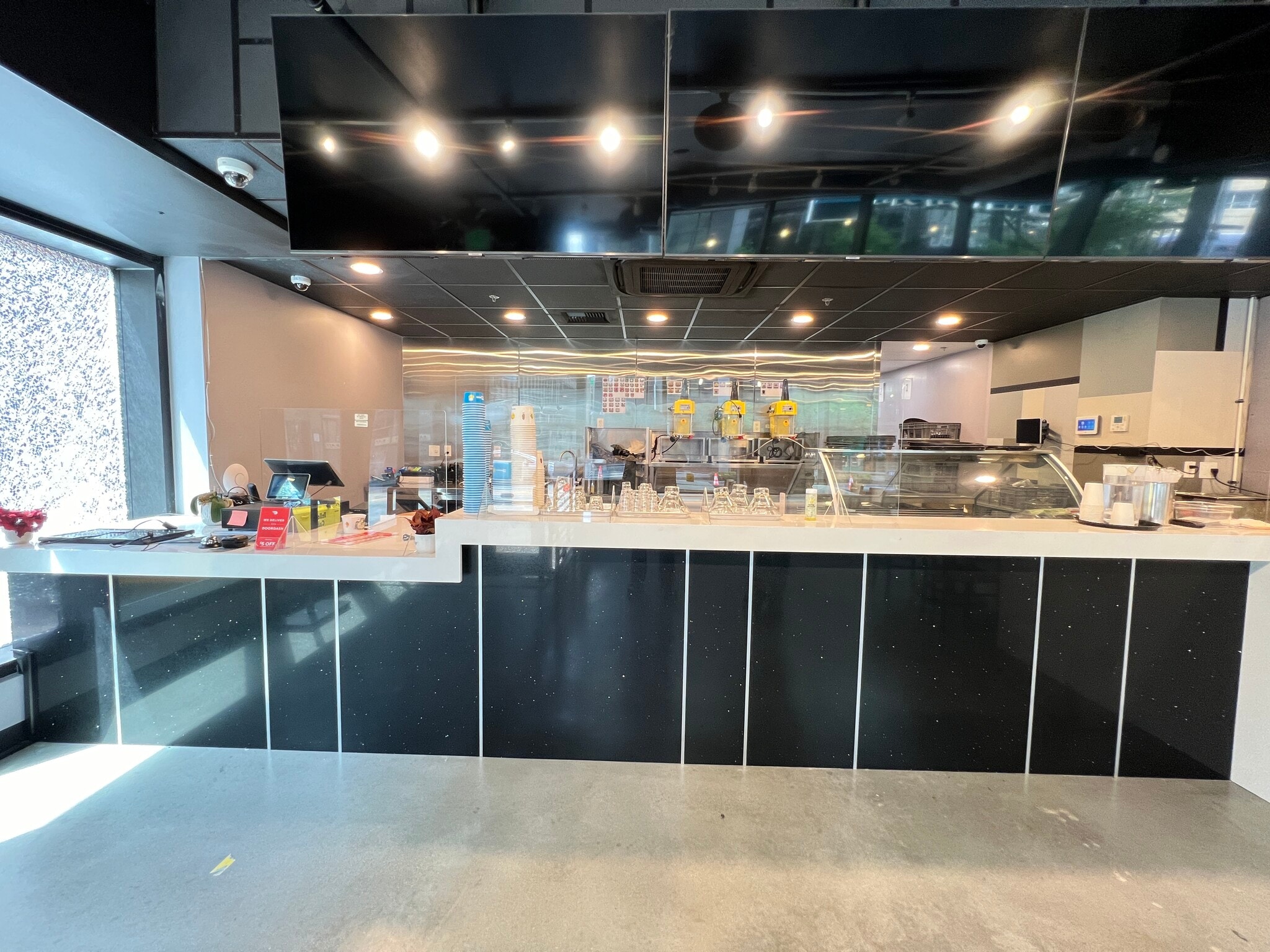 4501 12th Ave NE, Seattle, WA à louer Hall d’entrée- Image 1 de 2