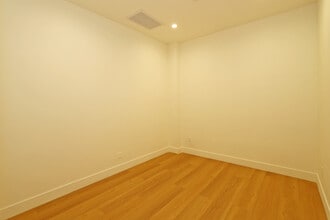 1251 Montalvo Way, Palm Springs, CA for lease Interior Photo- Image 2 of 5