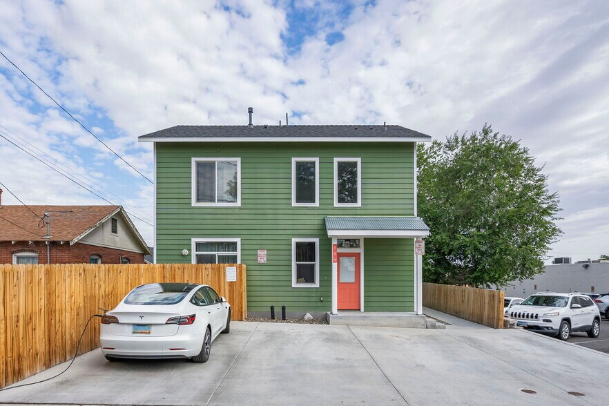 446 Roberts St, Reno, NV à vendre - Photo du bâtiment - Image 3 de 8