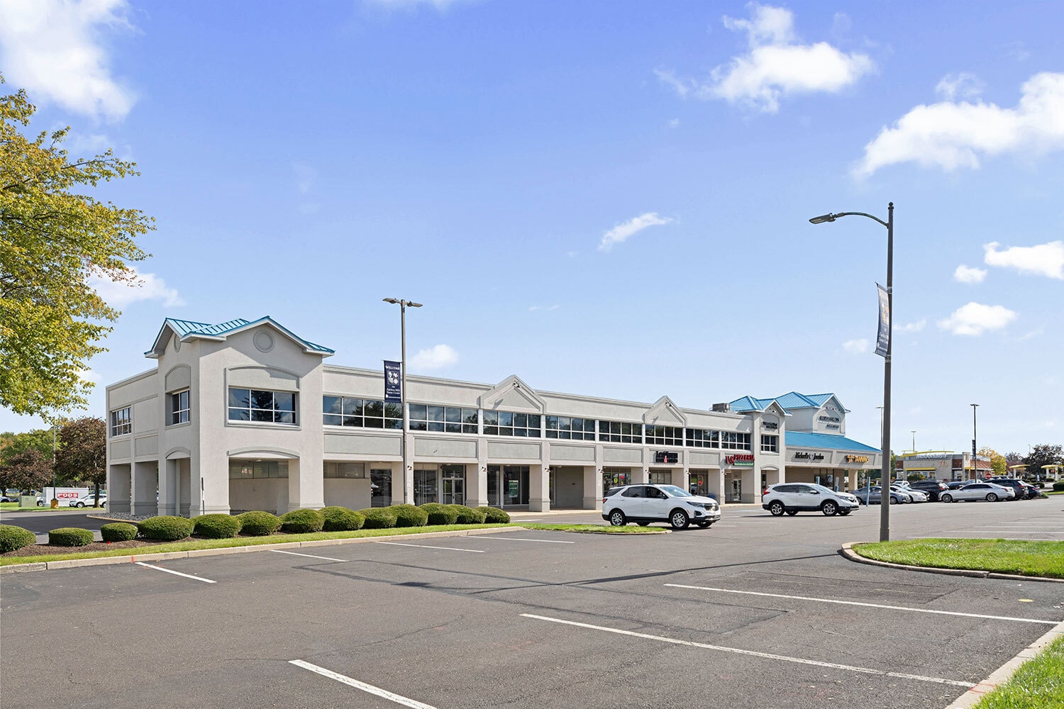 471 S Oxford Valley Rd, Fairless Hills, PA for lease Primary Photo- Image 1 of 12