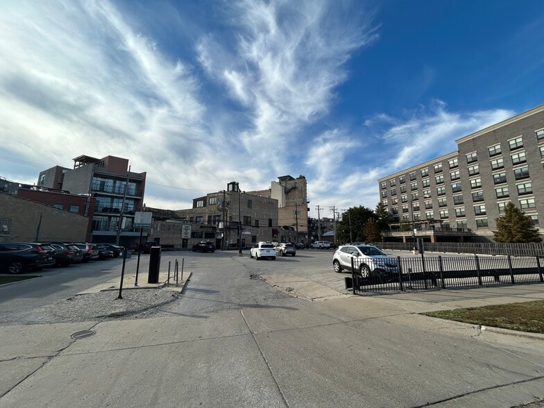 3145-3167 N Lincoln Ave, Chicago, IL à louer - Photo du bâtiment - Image 2 de 4