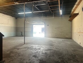 504 Center Rd, Fort Myers, FL for lease Interior Photo- Image 2 of 4