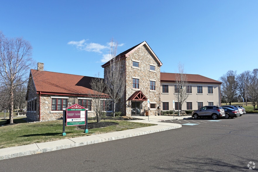 1600 N Bethlehem Pike, Lower Gwynedd, PA for sale - Primary Photo - Image 1 of 18