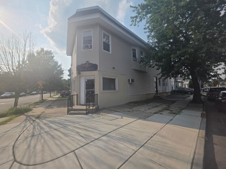 17 Maolis Ave, Bloomfield, NJ à vendre - Photo du bâtiment - Image 3 de 16