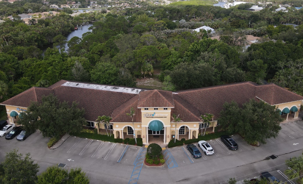 7100 SW Kanner Hwy, Stuart, FL for lease - Building Photo - Image 2 of 9