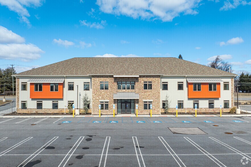 262 Baltimore Pike, Glen Mills, PA for lease - Building Photo - Image 2 of 5