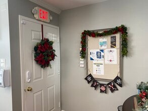 2104 Gallows Rd, Vienna, VA à louer Photo intérieure- Image 2 de 13