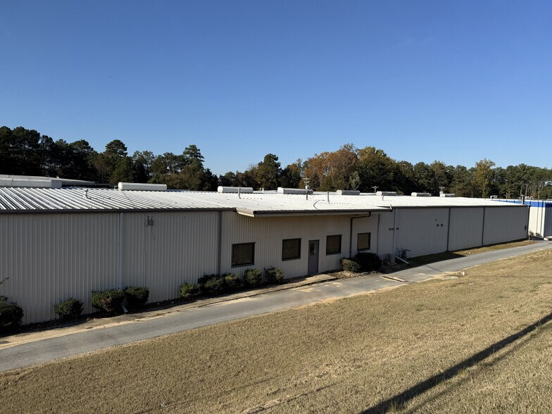 1718 Highway 138 NE, Conyers, GA for lease - Building Photo - Image 2 of 14