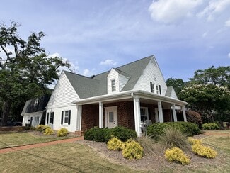 Plus de détails pour 201 E Academy St, Fuquay-Varina, NC - Bureau à vendre