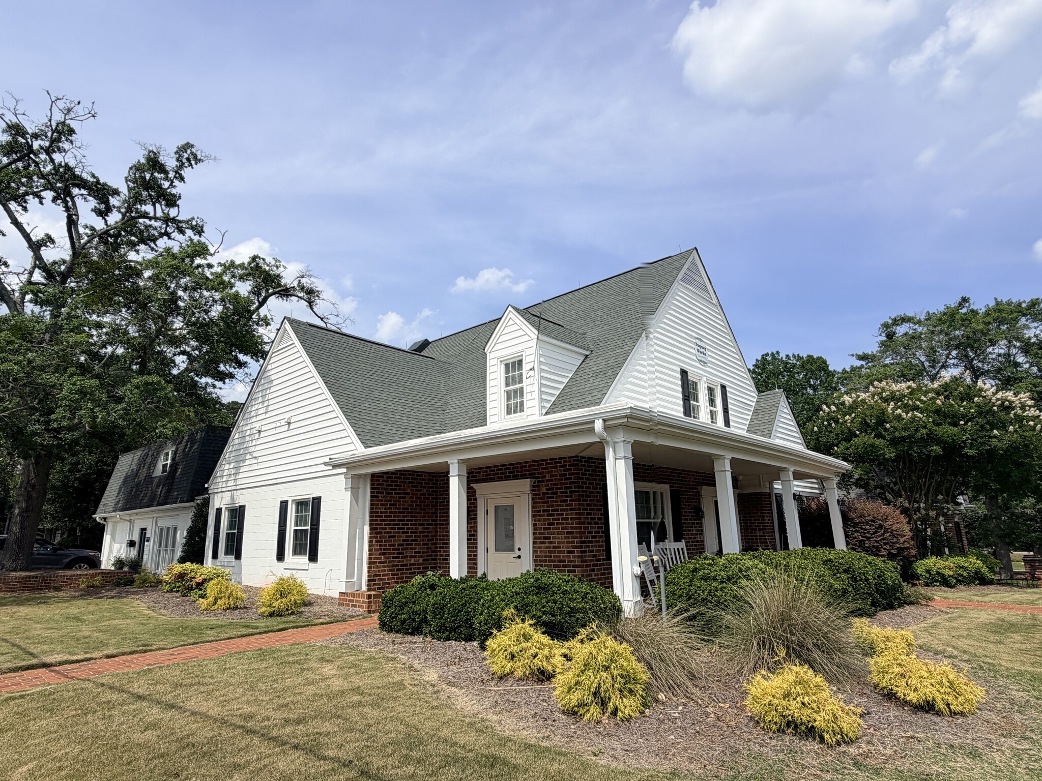 201 E Academy St, Fuquay-Varina, NC à vendre Photo du bâtiment- Image 1 de 18