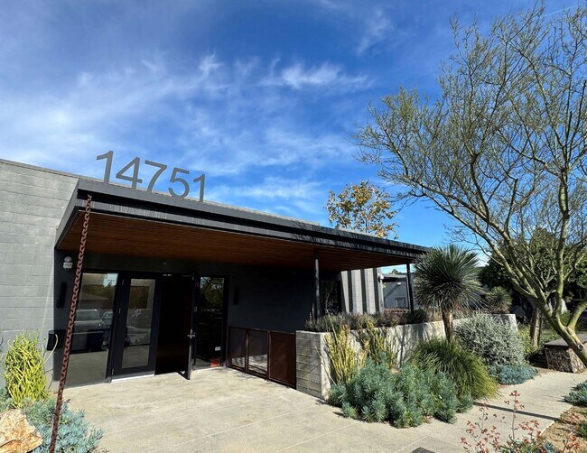 Plus de détails pour 14751-14761 Califa St, Van Nuys, CA - Bureau à louer