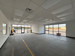 2550 McMillan Pky, Fort Worth, TX for lease Interior Photo- Image 2 of 5