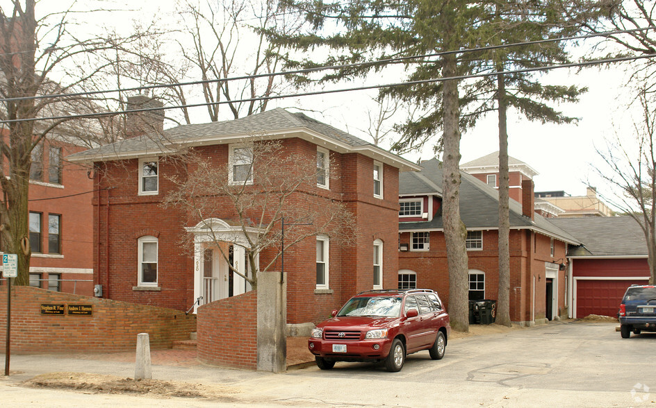 620 Chestnut St, Manchester, NH for lease - Primary Photo - Image 1 of 4