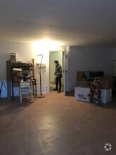 Retail in Segovia, Segovia for lease Interior Photo- Image 1 of 4