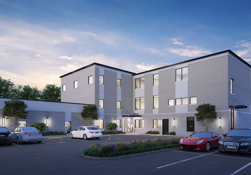 644 N Chase St, Athens, GA à louer - Photo du bâtiment - Image 2 de 2