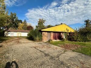 2106-2108 Horton Rd, Jackson, MI for sale - Building Photo - Image 2 of 14