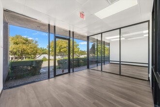 3150 Premier Dr, Irving, TX à louer Photo intérieure- Image 2 de 19