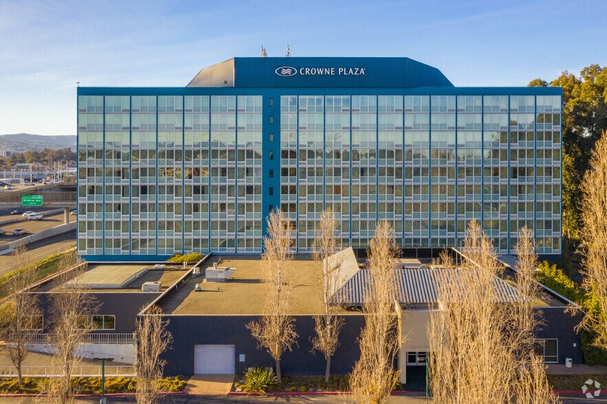 1177 Airport Blvd, Burlingame, CA à vendre - Photo du bâtiment - Image 2 de 4