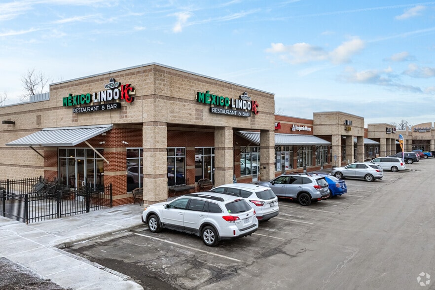 Crackerneck Plaza portfolio of 3 properties for sale on LoopNet.ca - Primary Photo - Image 1 of 9