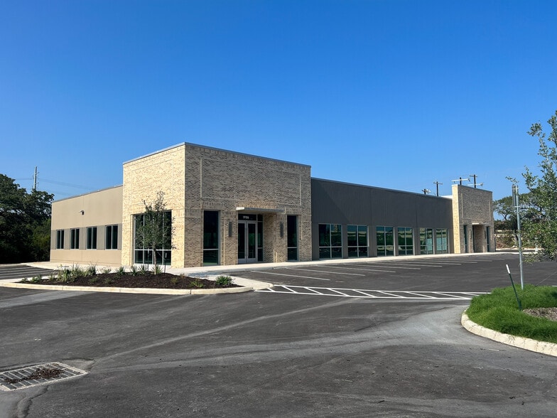 19106 N Highway 281, San Antonio, TX for lease - Building Photo - Image 2 of 9