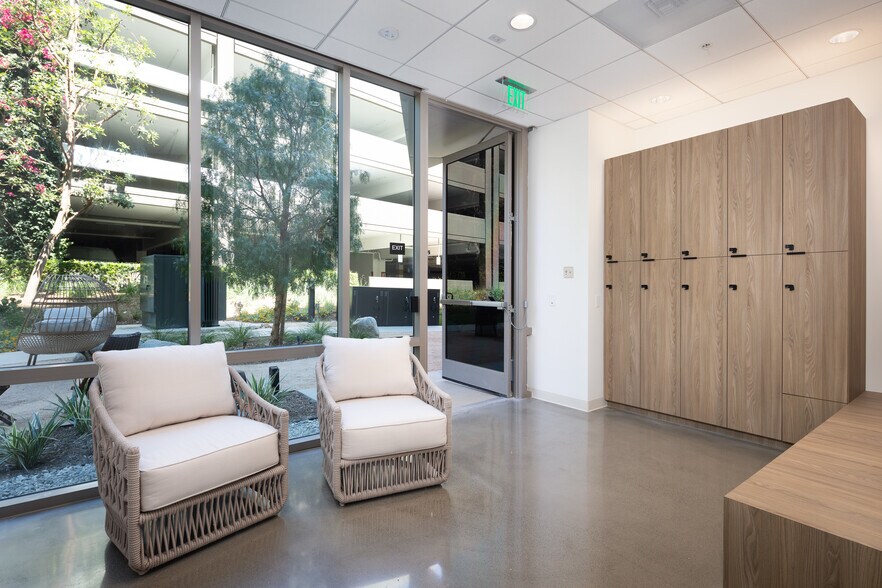 15 Enterprise, Aliso Viejo, CA à louer - Numérisation 3D de Matterport - Image 3 de 53