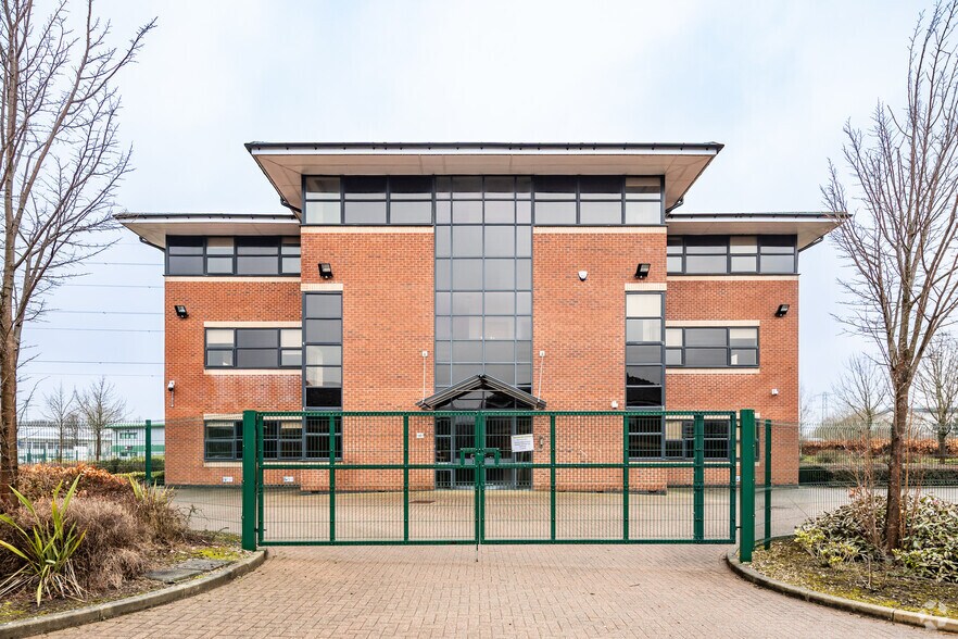 Howarth Ct, Oldham à vendre - Photo du bâtiment - Image 2 de 2