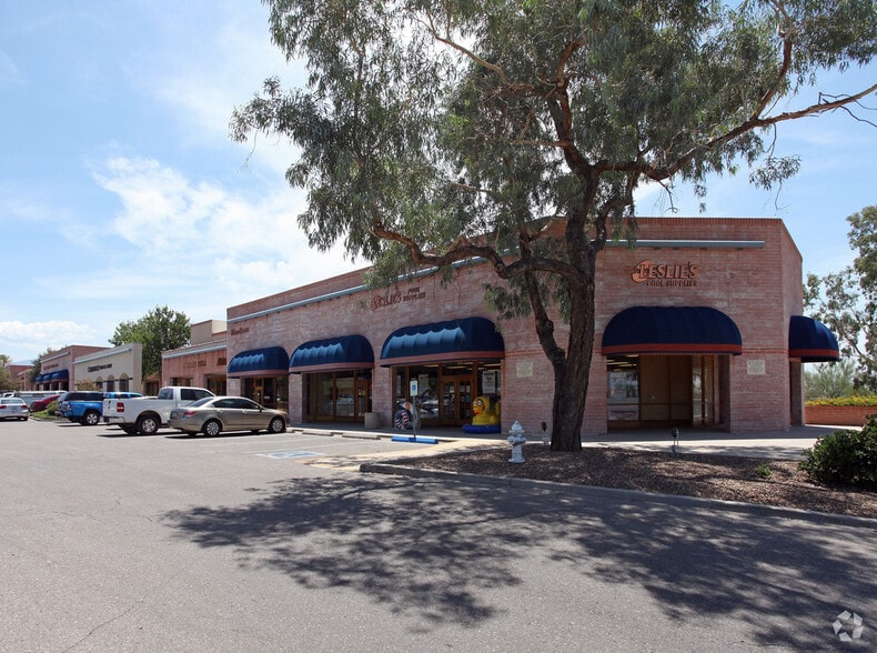 8800-9165 E Tanque Verde Rd, Tucson, AZ à louer - Photo du bâtiment - Image 3 de 12