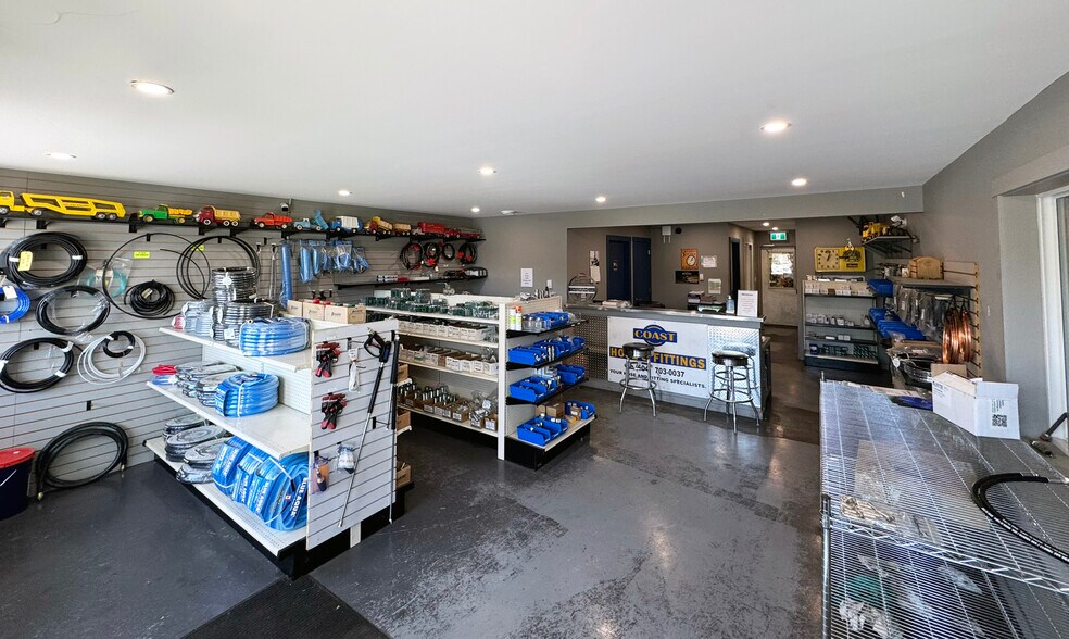 8375 Noble Rd, Chilliwack, BC for lease - Interior Photo - Image 2 of 4