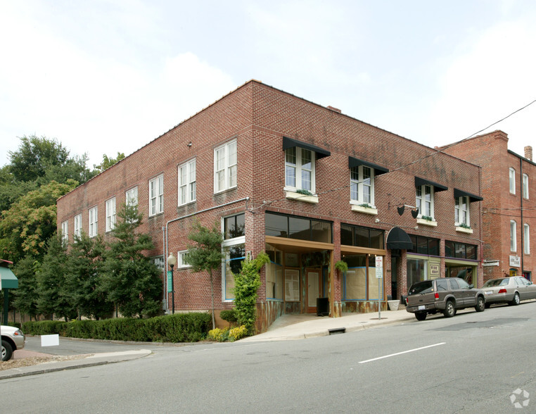 213-217 W Sixth St, Winston-Salem, NC for sale - Building Photo - Image 2 of 3