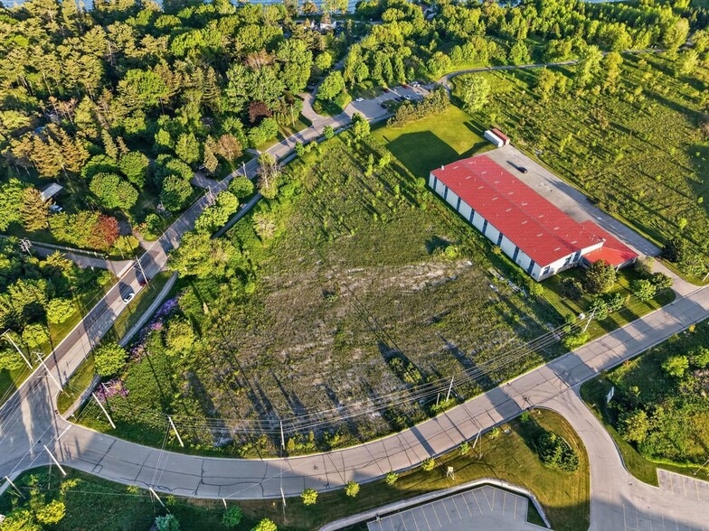 2600 Thickson Rd S, Whitby, ON for sale - Aerial - Image 2 of 3