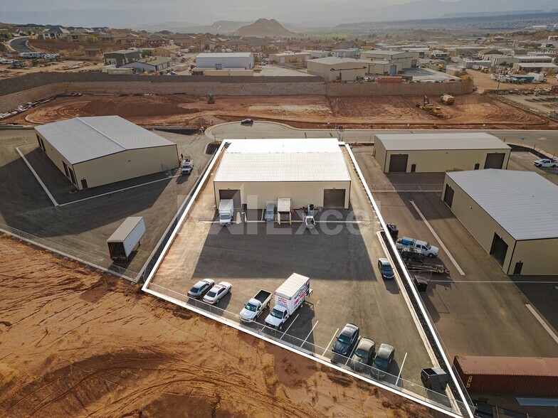 1421-1443 S 1710 E, Washington, UT à vendre - Photo du bâtiment - Image 3 de 7