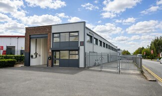 Plus de détails pour 3 Guinness Rd, Manchester - Industriel à louer