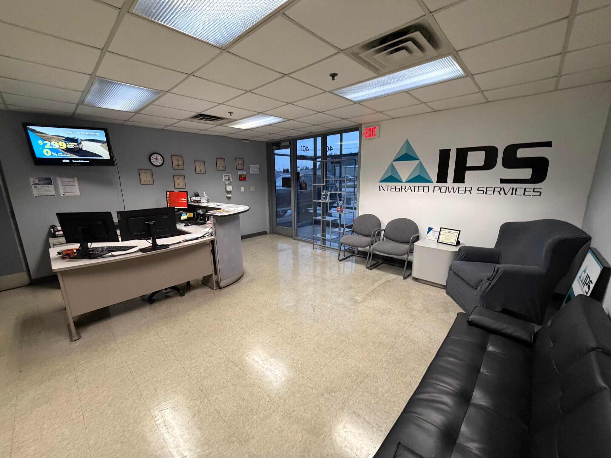 401 N Congress Ave, Evansville, IN for lease Interior Photo- Image 1 of 4