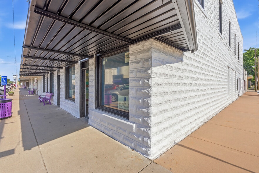 202 Main st, Valley Center, KS à vendre - Photo du bâtiment - Image 3 de 9