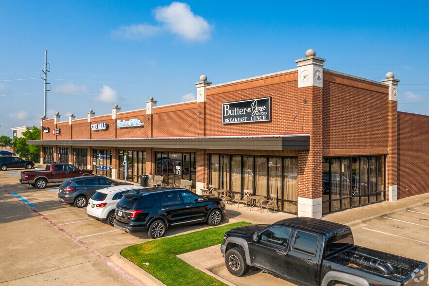 1585 N Highway 77, Waxahachie, TX for lease - Building Photo - Image 2 of 3