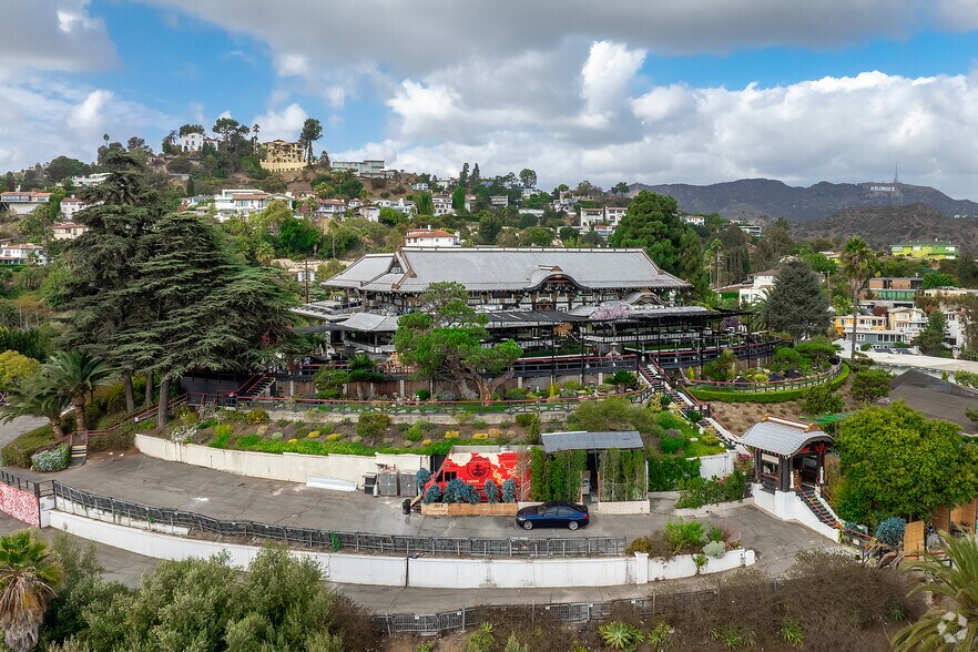 1999 N Sycamore Ave, Los Angeles, CA à vendre - Photo du bâtiment - Image 2 de 5