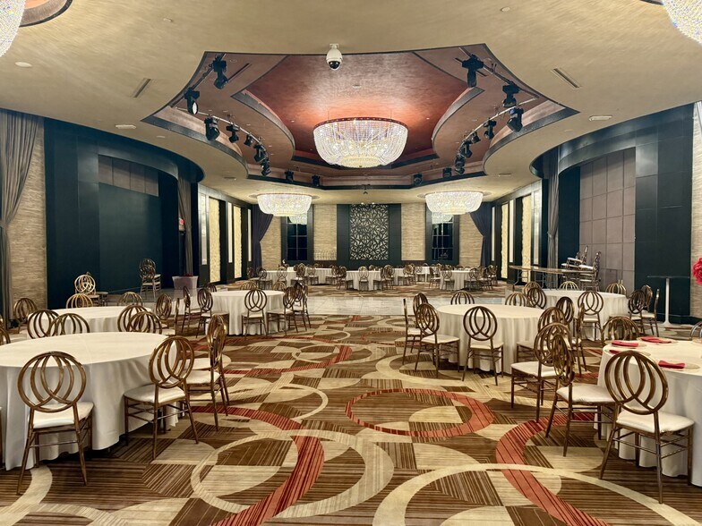 818 S Main St, Las Vegas, NV à vendre - Photo du bâtiment - Image 2 de 12