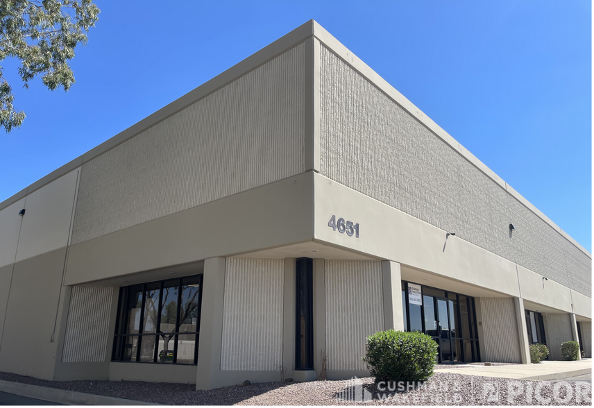 4651 S Butterfield Dr, Tucson, AZ à louer - Photo du bâtiment - Image 2 de 5